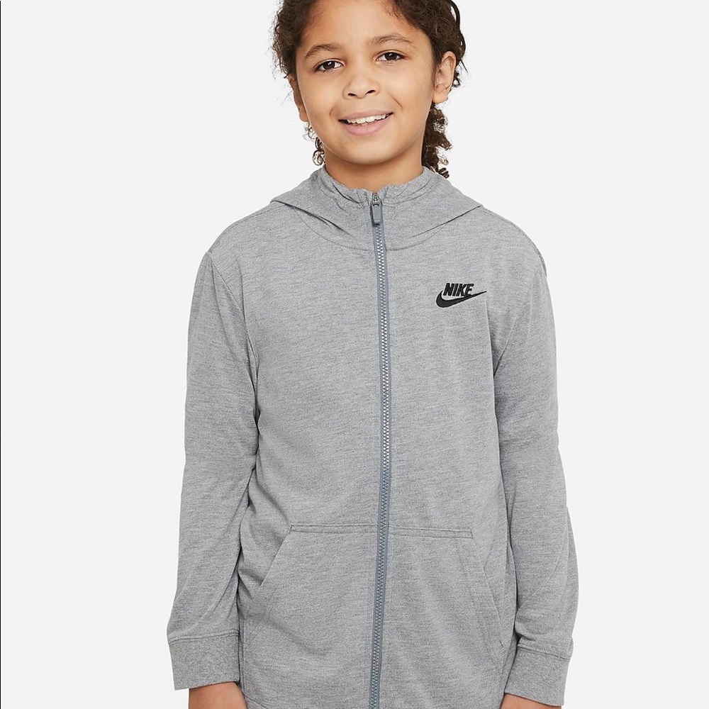 BRAND NEW NIKE SPORTS WEAR ZIP UP HOODIE..BOYS SIZE LARGE